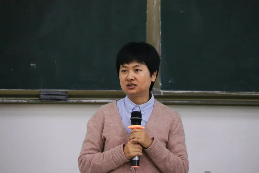 云南师范大学商学院艺术学院新闻中心大会