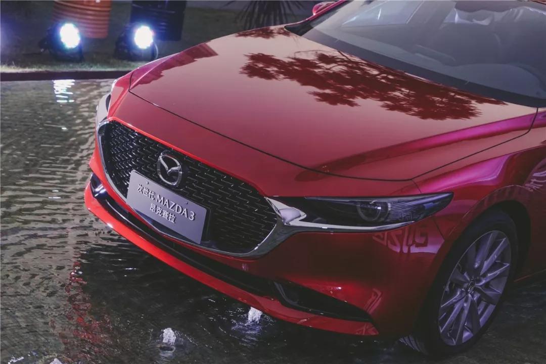 次世代mazda3昂克赛拉:年轻人的第一台运动轿车,应该是它