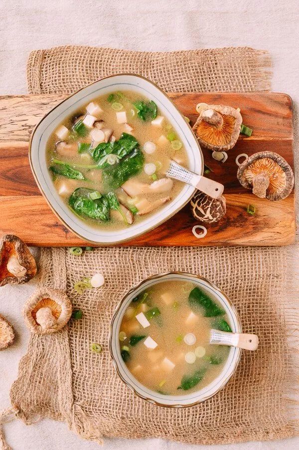 ## Irresistible Miso Soup Recipe with Dashi Powder: A Comforting Japanese Delight