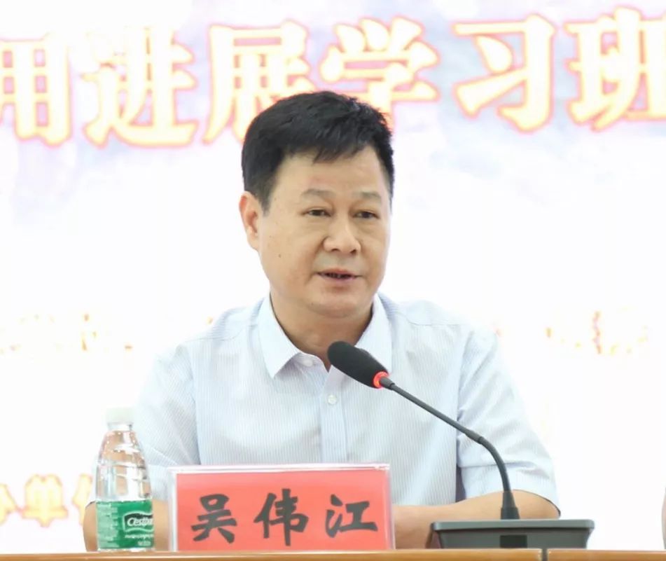 市放射学分会主任委员黄志明,龙川县人民医院吴伟江院长,龙川县人民