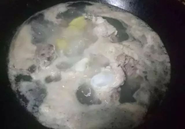 秋天多给孩子做这汤,一碗下肚全身暖,孩子常吃