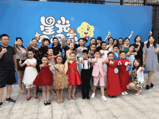 446856ead9a4419894d93b731d251293.gif