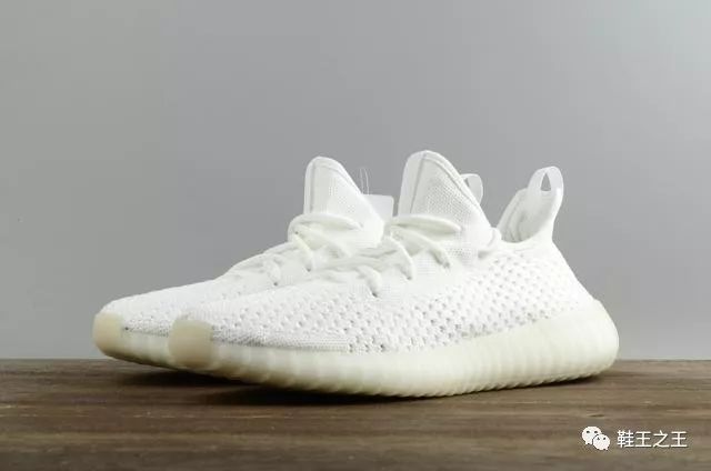 这双鞋竟然让我看饿了?椰子350 v2 白奶油开箱测评!