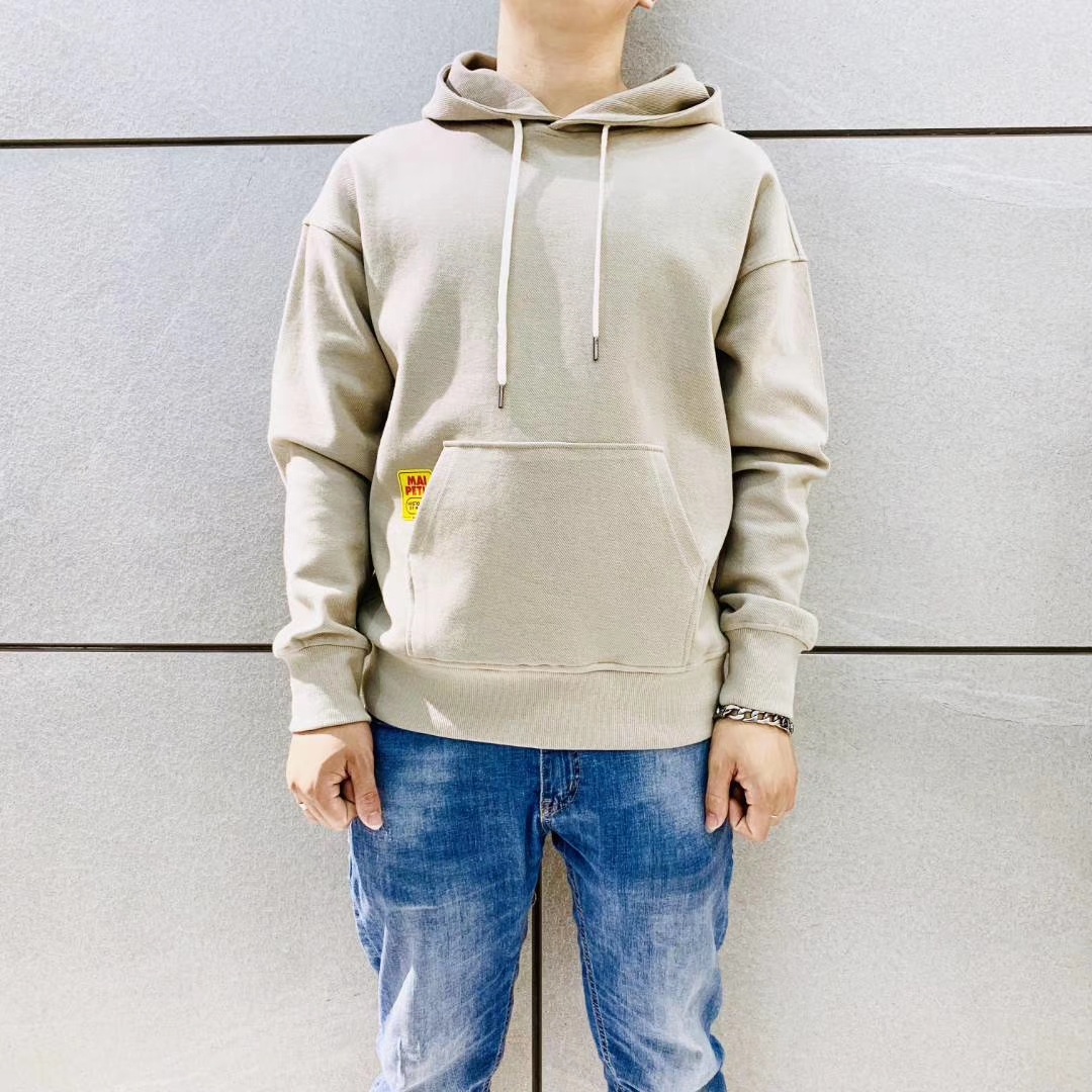 怎么选择一件好的卫衣 9fed95cb065f47a9ba79122157f27caf.jpeg