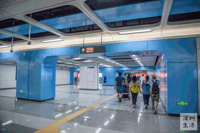 到达赤湾,与地铁2号线无缝对接妈湾站,铁路公园站,荔湾站依次经过桂湾