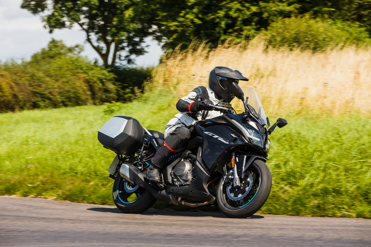 外媒眼中的cfmoto春风650gt英国测评
