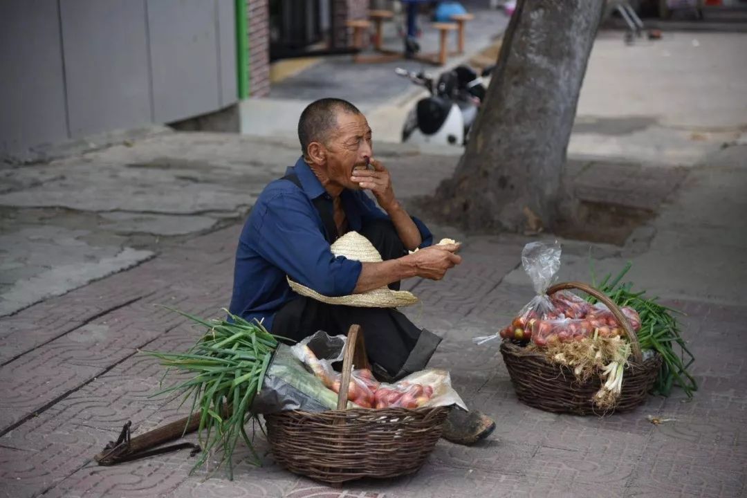 谢谢这世间,所有不动声色的善良