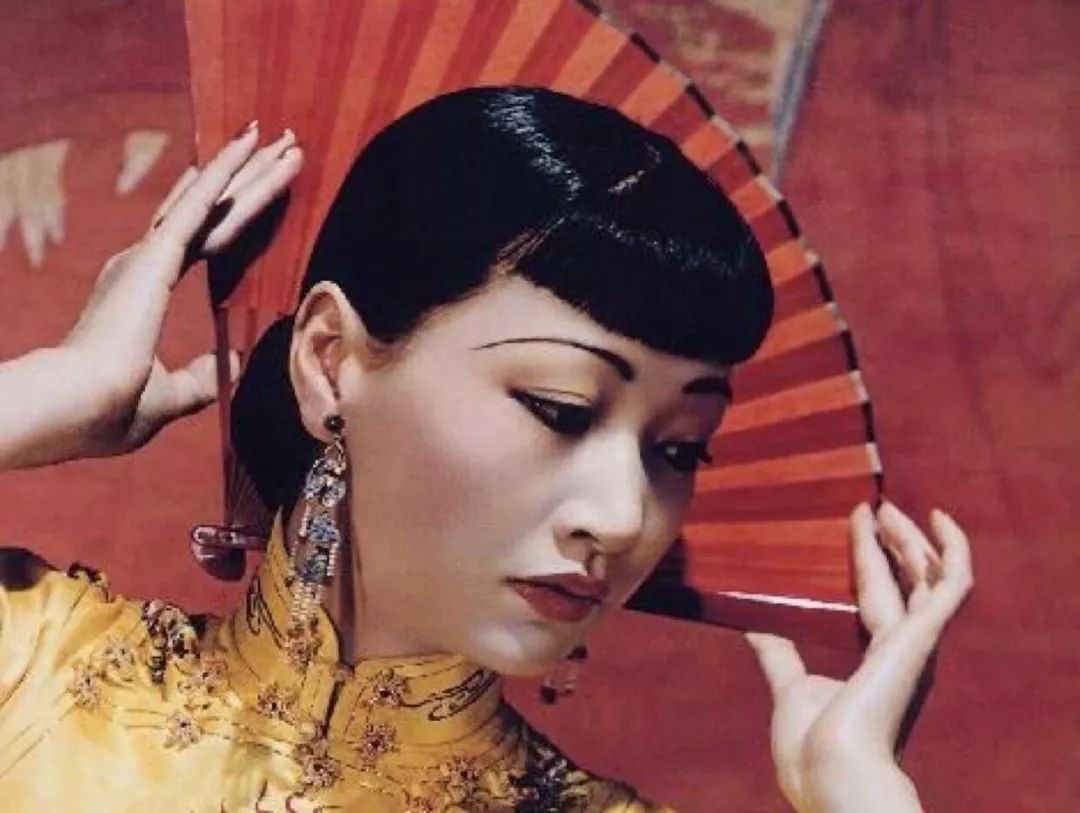 1936年黄柳霜游玩上海，不愧是民国第一美女，引得众人围观！_哔哩哔哩_bilibili