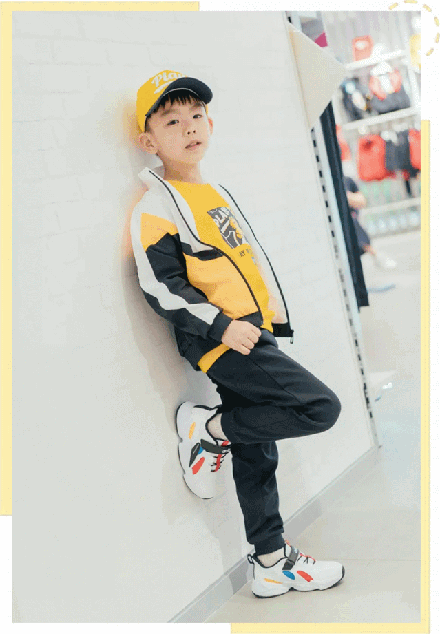 ￥499  折后 ￥439  券后价 ￥323 anta kids 卫衣 ￥219  折后 ￥193