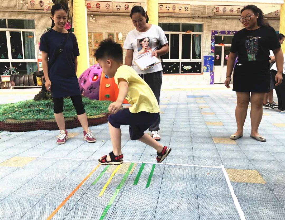【微万福·园内活动】幼儿体质测试——立定跳远