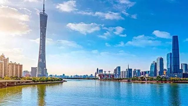 广州GDP能超过深圳_深圳gdp曲线图(2)