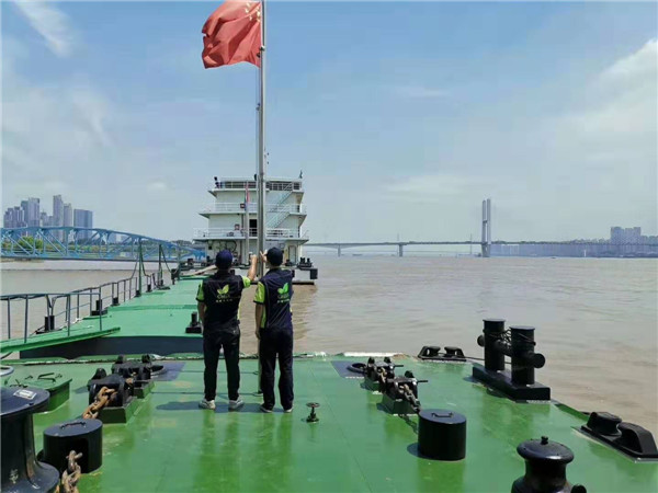 新中国成立前经济总量_新中国成立图片