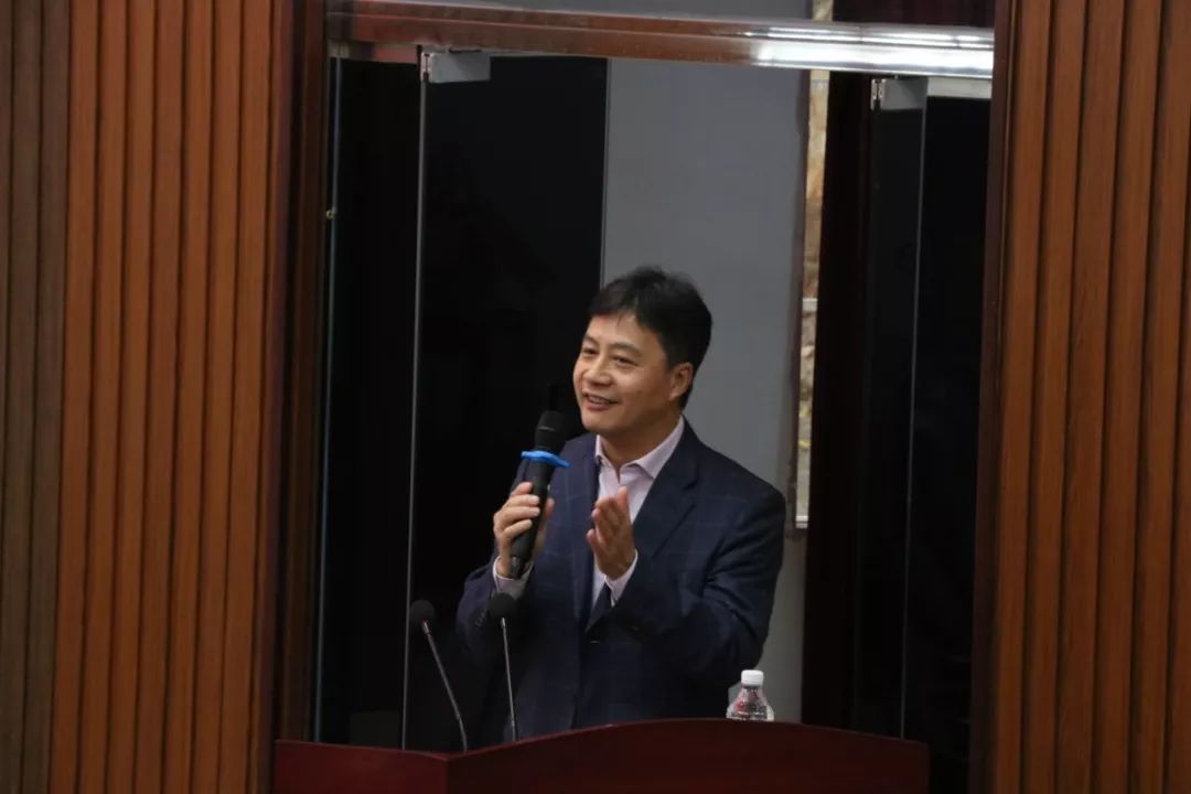 昭通2018经济总量_昭通监狱2018年五公里(3)