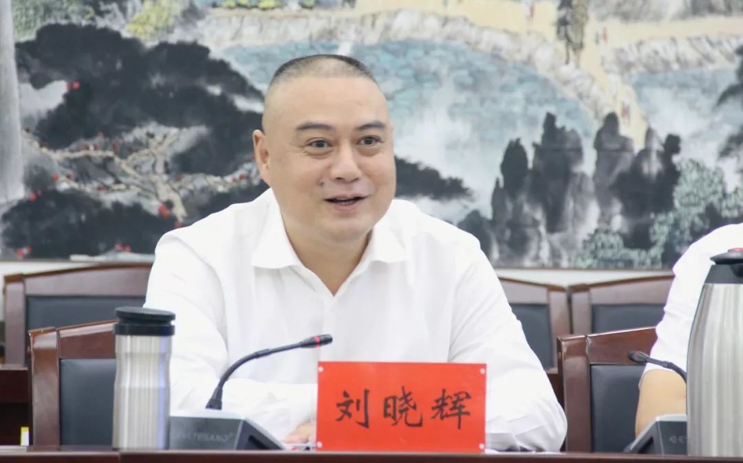 刘晓辉表示中铁五局将秉承"开放包容,合作共赢"的理念,充分发挥自身在