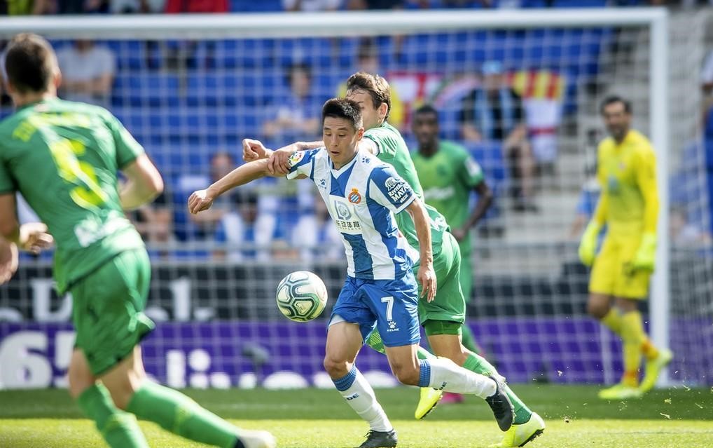 武磊替补0射门背后:战术不改他难作为 教练不