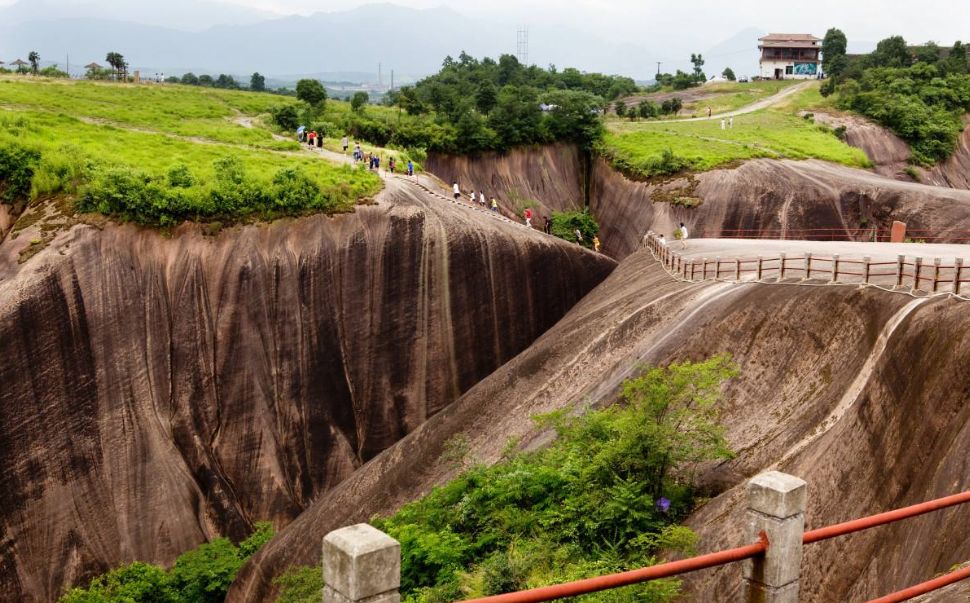 飞天山人口_郴州飞天山图片