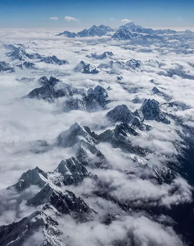 喜马拉雅山脉在哪个城市 735db2a7e4ff474e8bcc8f127bf70720.jpeg