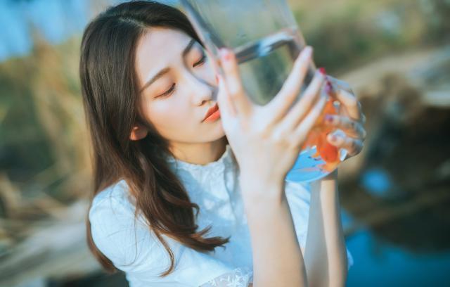 在家拍照姿势 不露脸 778c694d430e4a1181a69db2f2c78158.jpeg