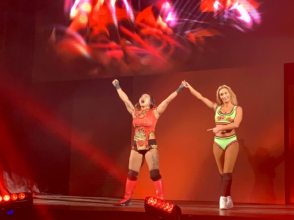 WWE摔角有了中国死忠粉,但开拓市场还要靠