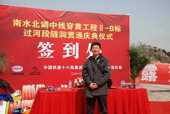 东德经济总量_东德牧羊犬(3)