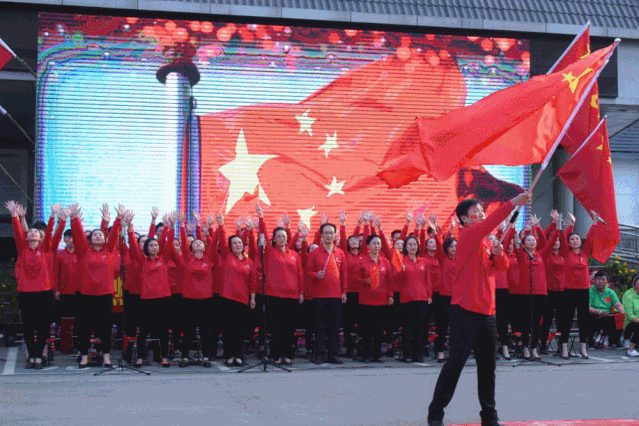 唱出了干劲;《打起手鼓唱起歌》《映山红》《红梅赞》《唱支山歌给党