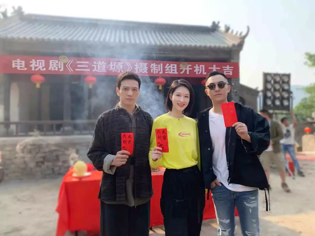 目前,电视剧《三道塬》已进入紧张拍摄中,张雯会有怎样的精彩演绎,让