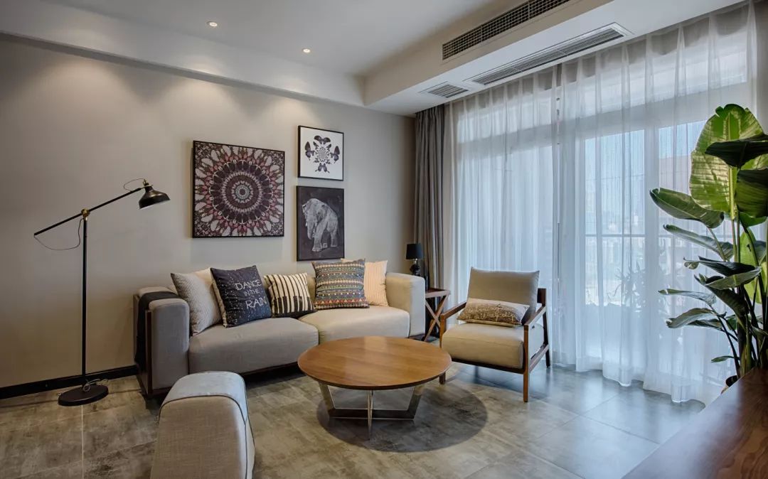 装饰画客厅高级感电视墙 e4730f499e4a47baab8831b02b651f35.jpeg