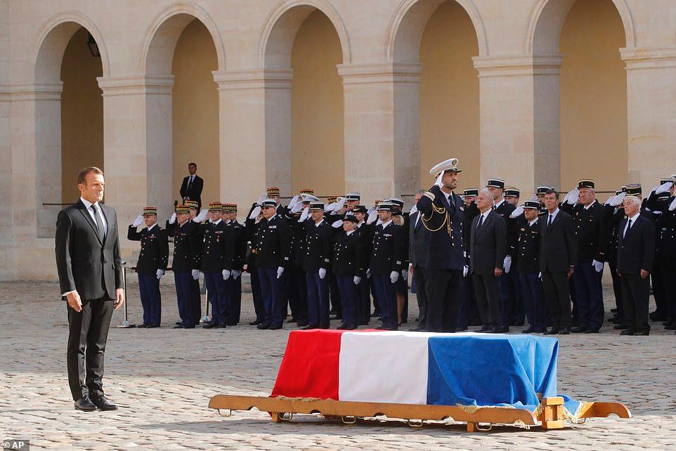 法国为希拉克举行国葬马克龙、普京、克林顿均出席