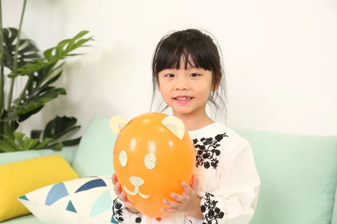 [功夫妈咪]假期不去人挤人？在家做这件事，孩子也能开心玩7天！
