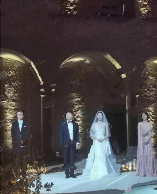 意大利婚礼现场疑曝光,两人密恋9年