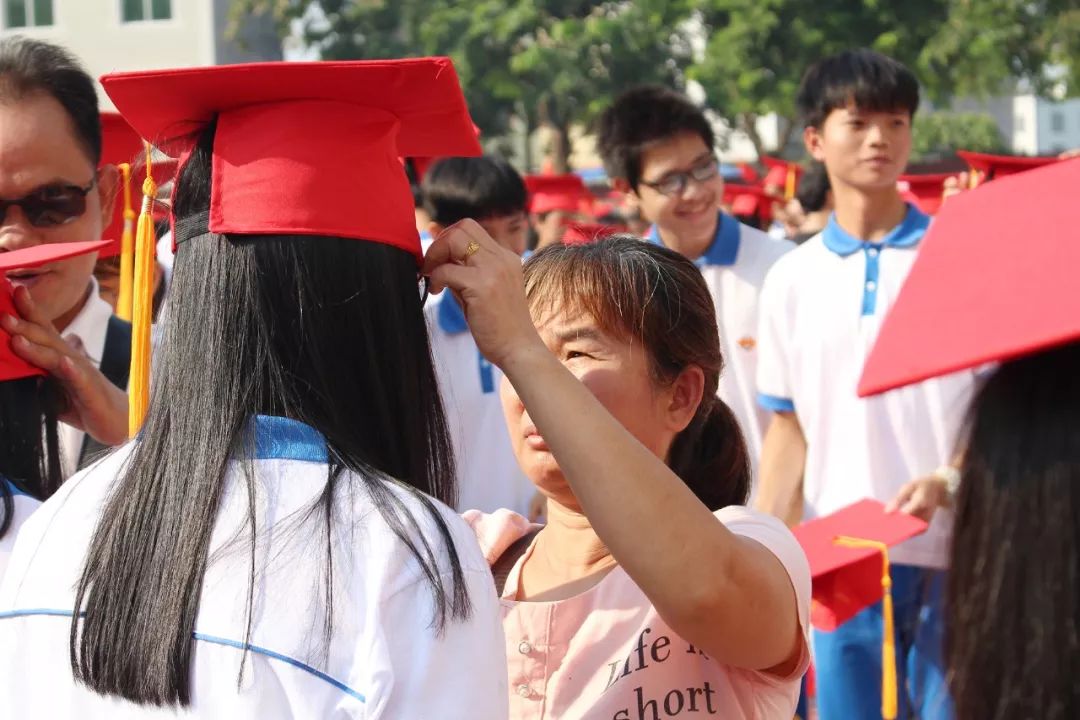 今天,我们十八岁!高州石鼓中学2019年高三成人礼回顾