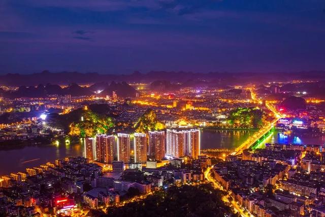 三线城市一天gdp_中国城市gdp排名2020(3)