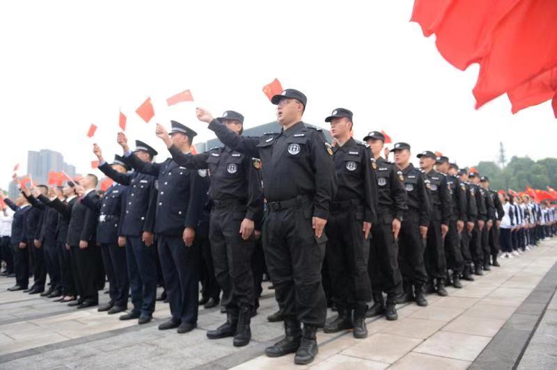 哪些国家有中国警察 7178874d18094c769c2c9b63549e799b.jpeg