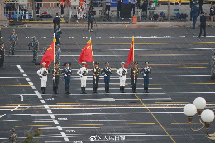 每经9点丨阅兵方阵抢先看!高角度俯拍,将士们