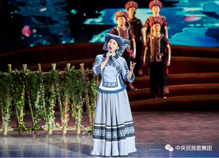 布依族民歌《好花红》