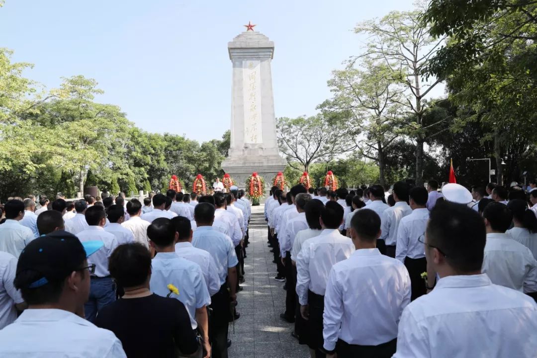 我县举行2019年烈士纪念日烈士公祭活动_胡金辉