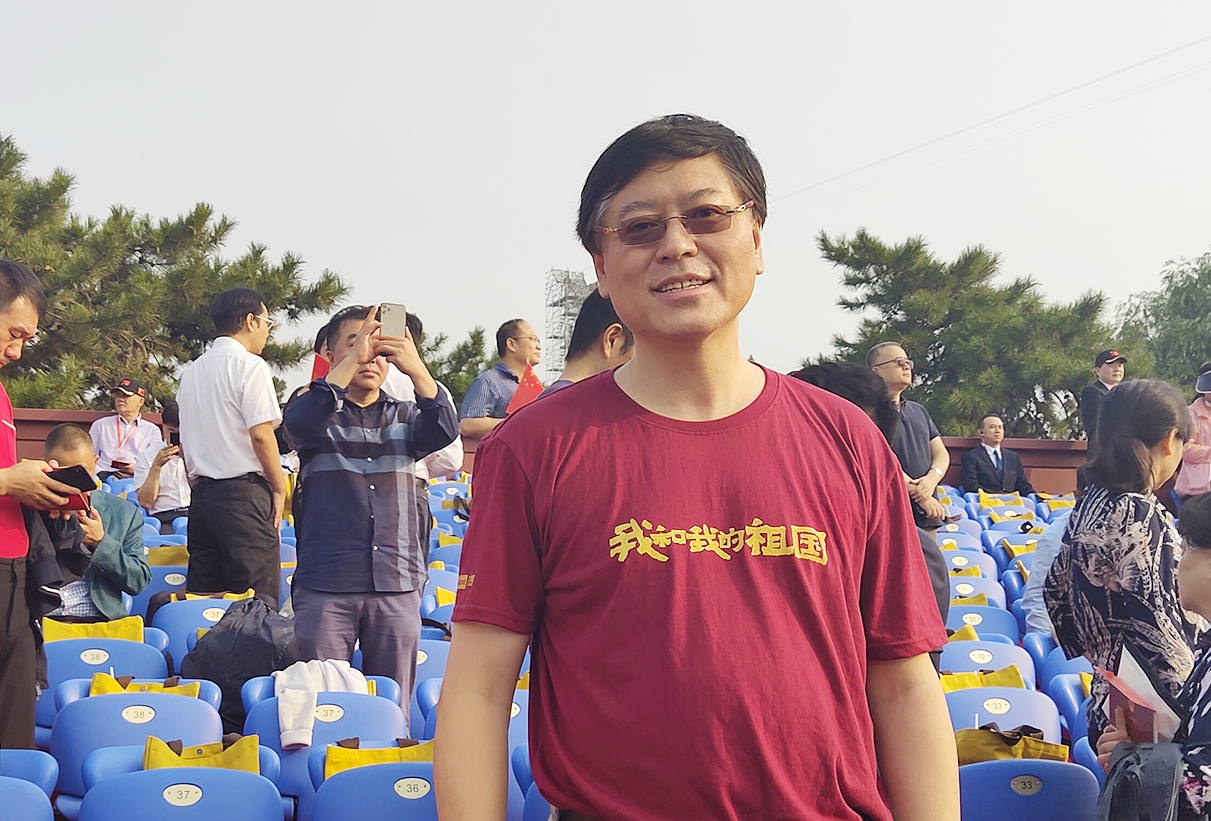 雷军、杨元庆等企业家参加国庆活动：融入时代潮流