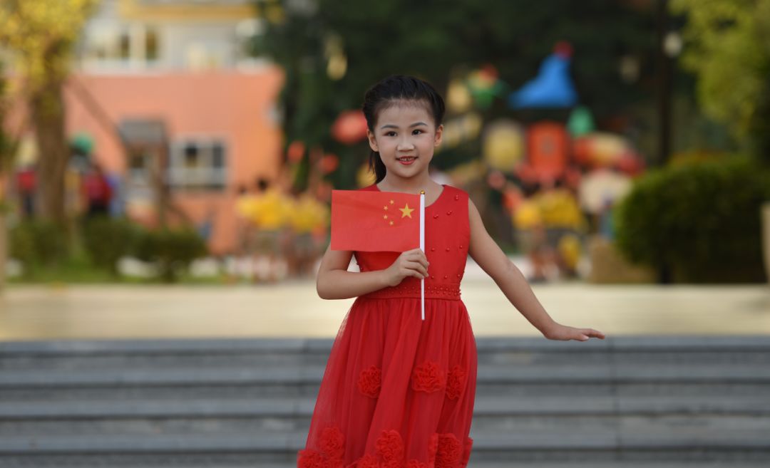 沸腾的校园!私立一中六千人快闪!现代中学、仙