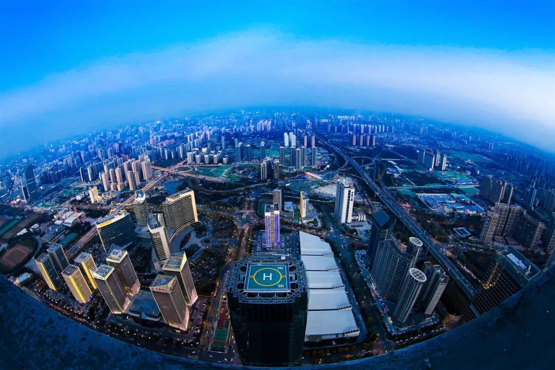 西安gdp为什么不高_总说 大西安 要腾飞,比起成都 杭州,我们的差距在哪儿(3)