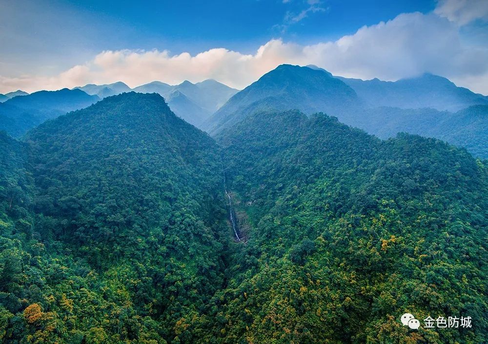 十万大山神秘的七星顶