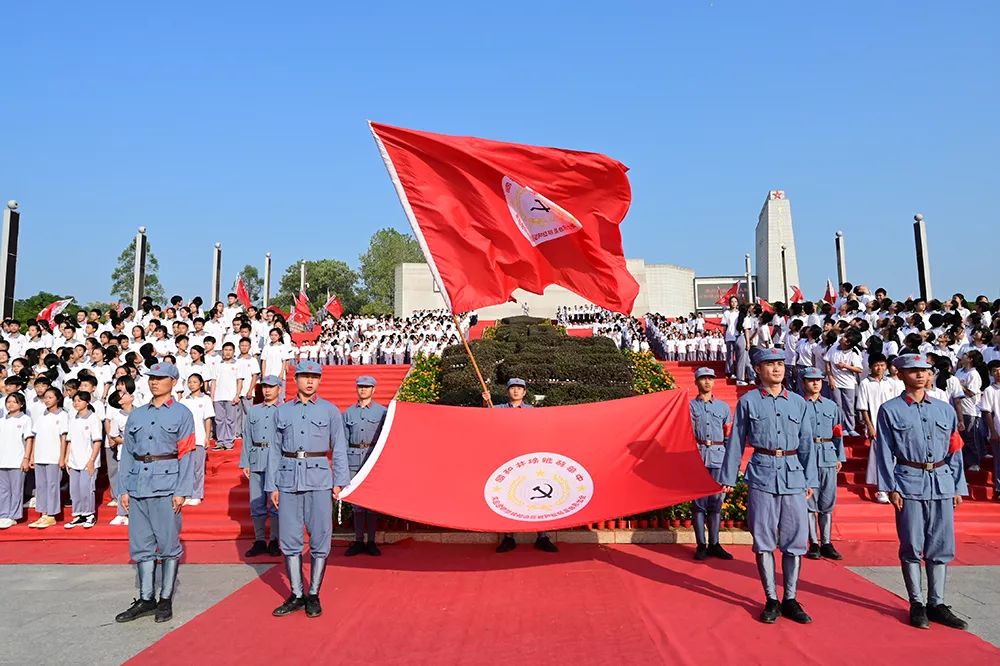 红都瑞金首都北京同升国旗告白祖国