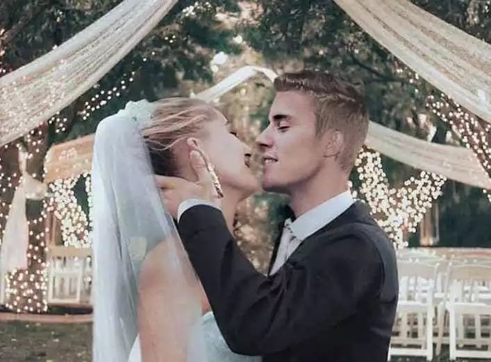 分手13次的Justin Bieber終於娶到了他的baby，和Hailey Baldwin終於辦婚禮了！ 娛樂 第2張