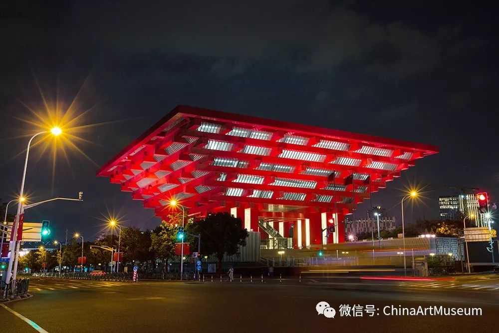 本次灯光优化在保持原夜景效果风格一致的原则下,一是增加建筑外立面
