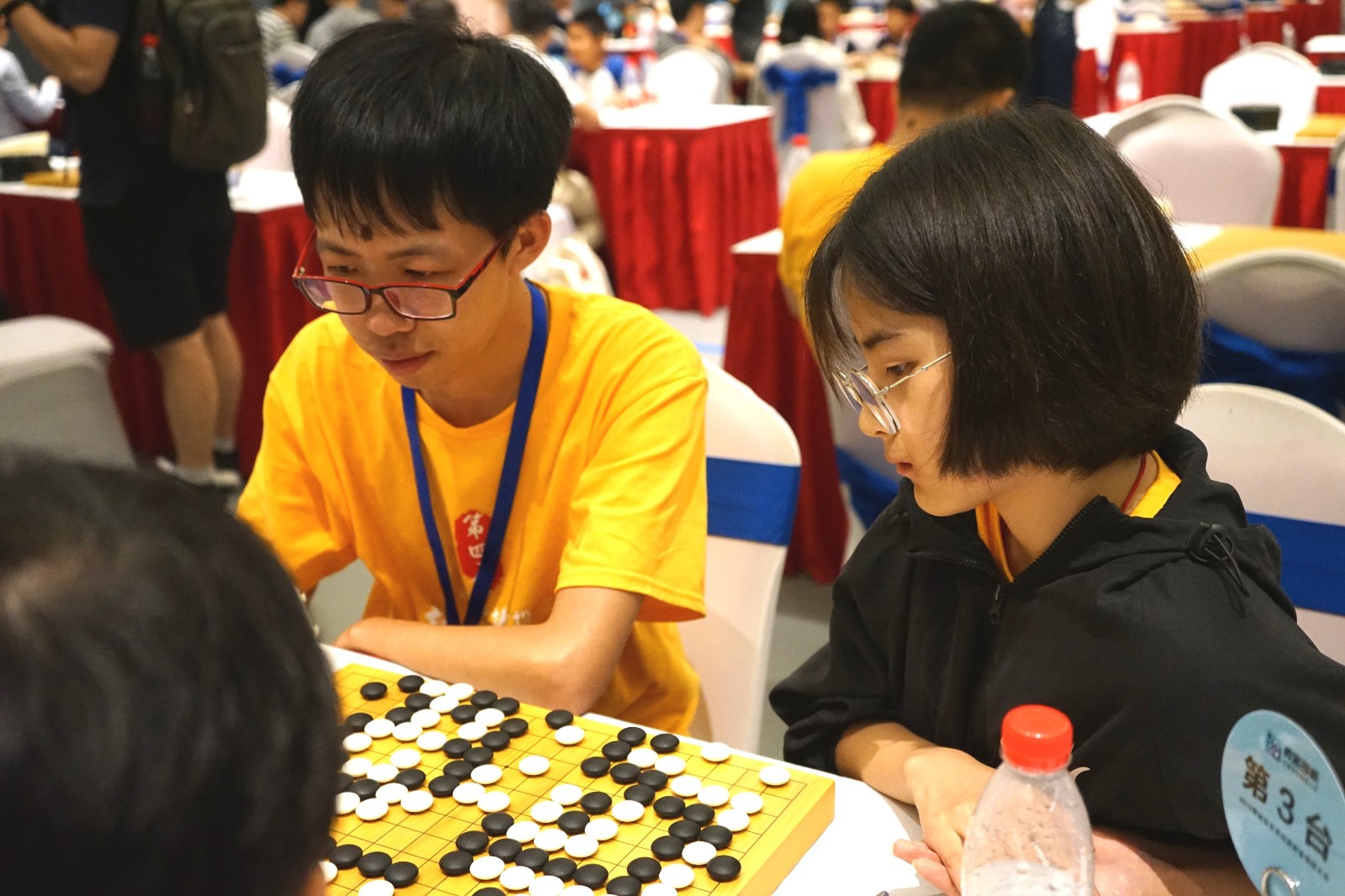 弈客围棋大会国庆如约而至百余爱好者棋聚一堂