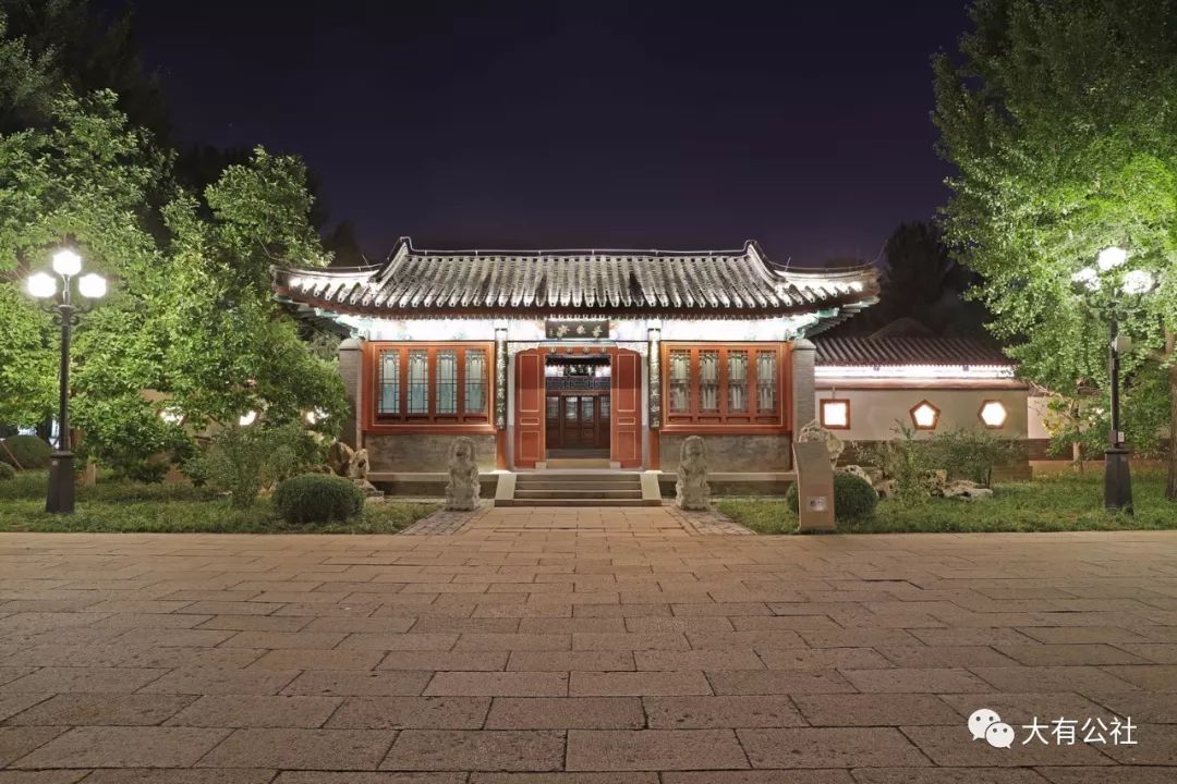 中央党校(国家行政学院)校园夜景