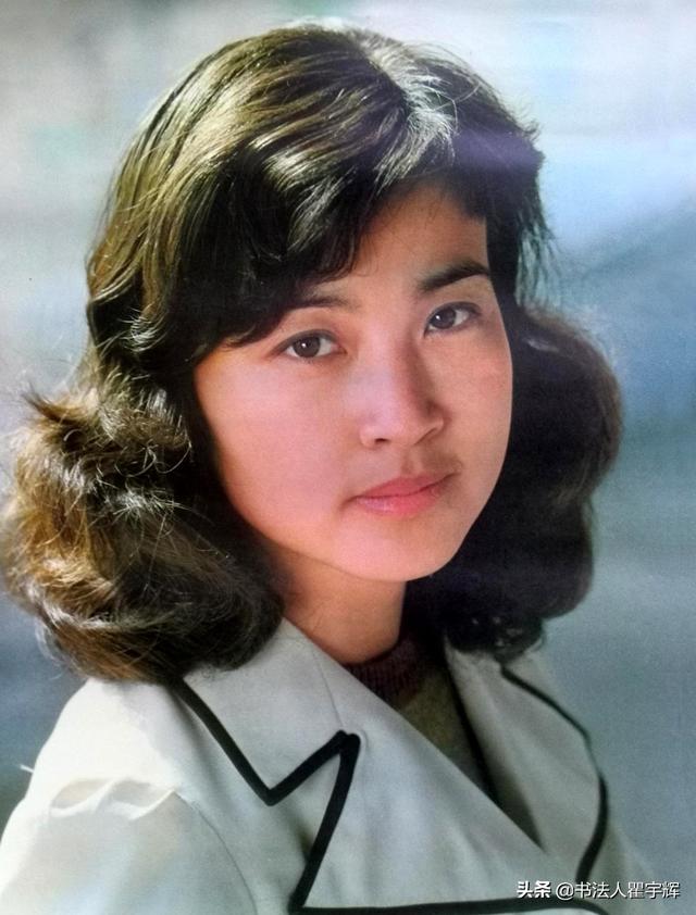 纯真年代的美好记忆,1982年的老挂历,12位女明星魅力历久弥新