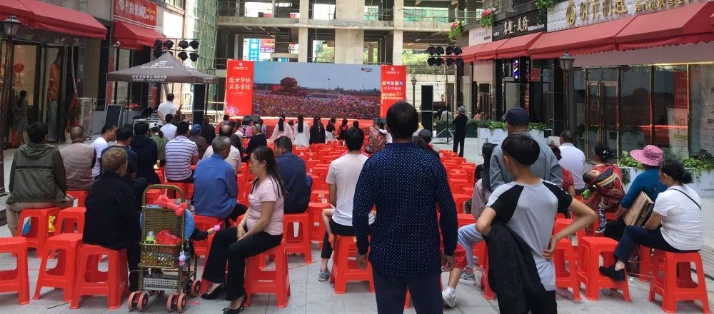 中堡乡人口_人口普查图片(2)