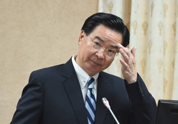 国民党批吴钊燮让台湾变日本"小弟弟"，吴敦义要求蔡当局道歉