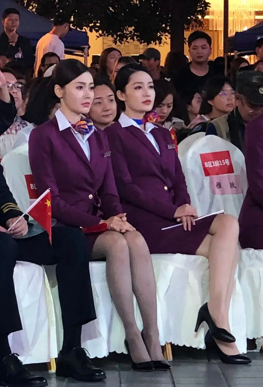 李沁:翘二郎腿一时爽,一直翘……很可怕!
