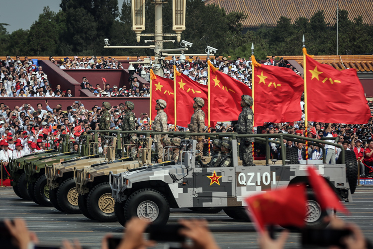 受阅装备展现中国军队“硬实力”40%首次亮相|组图